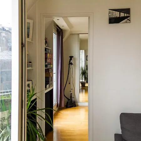 Charming Near Montmartre Апартаменты