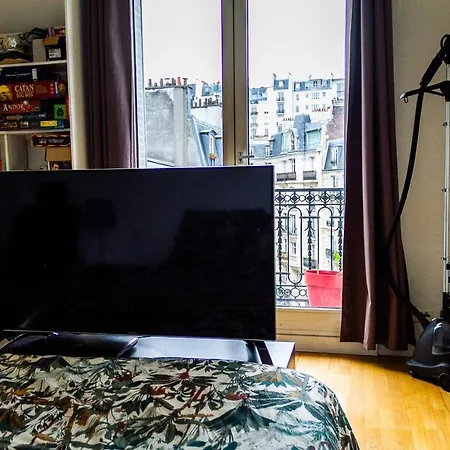 Апартаменты Charming Near Montmartre
